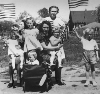 Beach Family (brother/sister Ed & Jean)